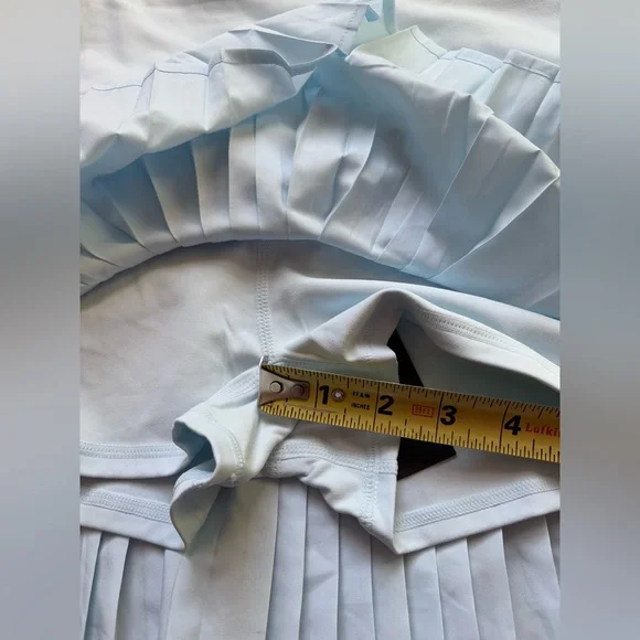 New Fabletics Hot Shot Pleated Skirt/Built-In Shorts Ultra Mini Iced Out Size S - Picture 10 of 13